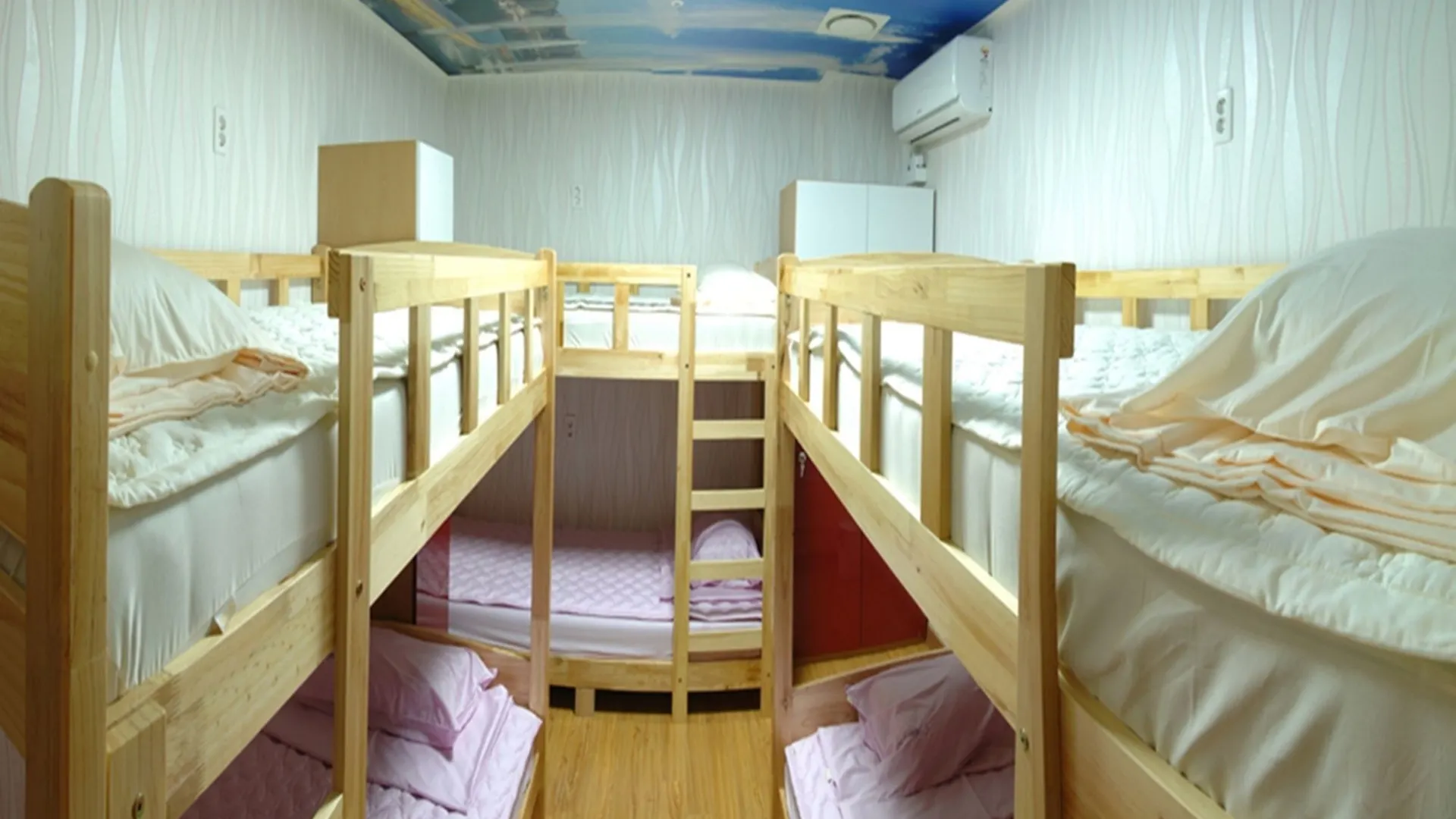 Story Guesthouse Busan Hotel